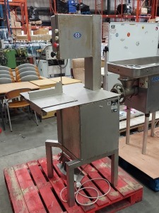 OMEGA MEAT BAND SAW TYPE 31-320, 240V, MANUF 01-2002