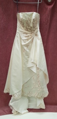 1 X ROMANCE WEDDING DRESS SIZE 16