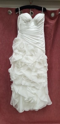 1 X ESSENCE WEDDING DRESS SIZE 14