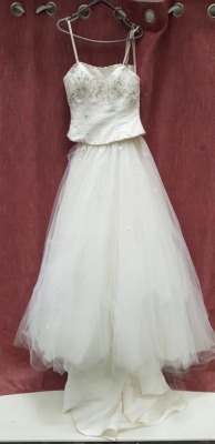 1 X RONALD JOYCE WEDDING DRESS SIZE 12