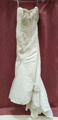 1 X PRONOVIAS WEDDING DRESS SIZE 14