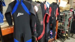 11 X SCUBA DIVING LONG LEG WET SUITS I.E N DIVER, AQUA LUNG AND DELTA FLEX IN VARIOUS SIZES (EX-HIRE)