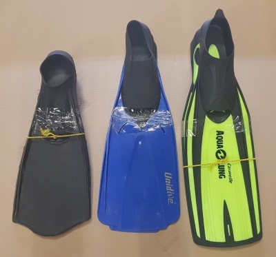 10 X SCUBA DIVING FINS IE UNIDIVE, AQUALUNG AND BEAVER IN VARIOUS COLOURS AND SIZES (EX-HIRE)