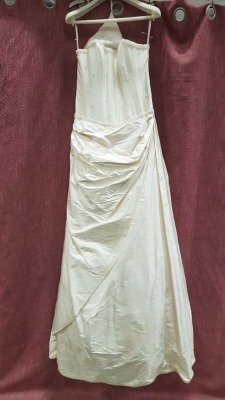 1 X DIZZIE LIZZIE COUTURE WEDDING DRESS SIZE 12