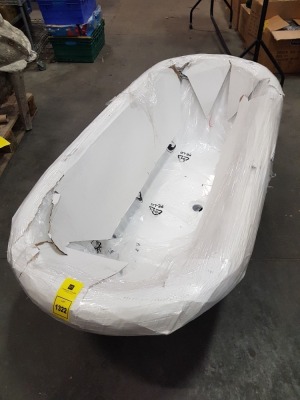 BRAND NEW COOKE & LEWIS DUCHESS ACRYLIC OVAL ROLLTOP FREESTANDING BATH 1695 MM (L) X 785 MM (W)