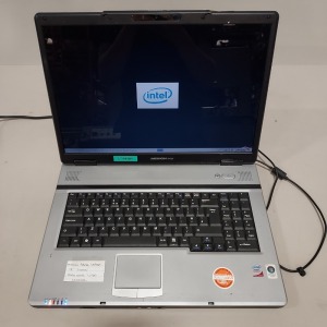 1 X MEDION AKOYA LAPTOP - 17 SCREEN - HARD RIVE WIPED - NO OS - WITH CHARGER