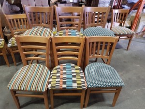 15 X SINGLE DINING CHAIRS WITH FABIC BASE AND WOODEN BACK REST - 10 X CHAIRS - SEATING HEIGHT 45 CM ) 5 X CHAIRS - SEATING HEIGHT 80 CM