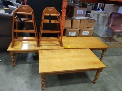 5 PIECE FURNITURE LOT CONTAINING 3 X WOODEN COFFEE TABLES AND 2 X KIDS WOODEN EATING STATIONS