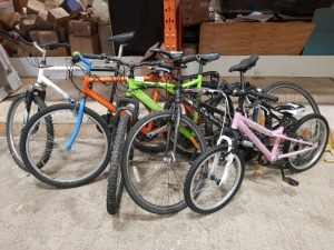 TRADE LOT OF 5 ASSORTED BIKES IE. SCOTT, APOLLO GRADIENT, MYSTIC & 2 UNBRANDED