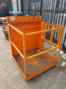 PEDESTRIAN CAGE FOR FLT BY CHESTER CHAIN CO LTD SER: L712422 SWL 250KG