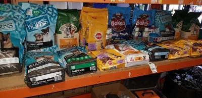 27 X DOG LOT TO INCLUDE BURNS ORIGINAL CHICKEN AND BROWN RICE DRY FOOD , PEDIGREE SMALL BITE MIXER , BAKERS TENDER CHUNKS RICH IN CHICKEN , JAMES WELLBELOVED SENIOR DOG TURKEY AND RICE DRY FOOD , MUDBUSTER GENTLE PAW WASHER , BEAPHAR HERBAL DOG FLEA SHAMP