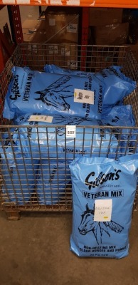 1 FULL CAGE OF 17 X BRAND NEW GIBSONS MEADOW HAY VETERAN MIX NON-HEATING MIX FOR OLDER HORSES AND PONIES - 20KG NETT BAGS - CAGE INCLUDED