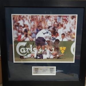 1 X FRAMED / SIGNED PRINT OF PAUL GASCOIGNE ENGLAND (EURO 96) WITH CERTIFICATE OF AUTHENTICITY ON BACK