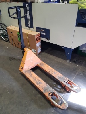 BT PALLET TRUCK - Q MAX 2300 KG