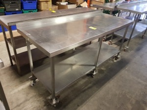 1 X STAINLESS STEEL PREP TABLE ON WHEELS ( DIMENSION : 180 CM LENGTH / 70 CM DEPTH / 88 CM HEIGHT )