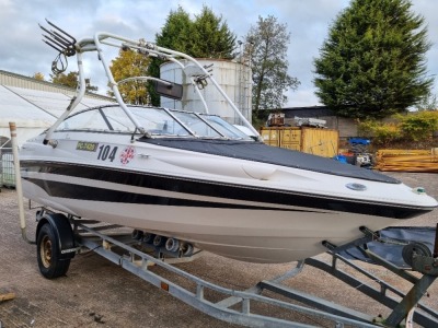 CAMPION ALLANTE S545 BOAT WITH MERCURY MERCRUISER ALPHA ONE 4.3L ENGINE. RATED FOR 8 PASSENGERS WITH OPEN BOW SEATING, CLARION STEREO WITH CLARION SPEAKERS, WAKEBOARD TOWER WITH LIGHTING, WAKEBOARD STORAGE RACKS, SKI LOCKER, ONE KEY, FULL COVER ON BRAMBER