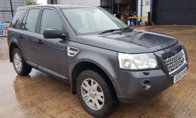 GREY LANDROVER FREELANDER XS TD4 AUTO. ( DIESEL ) Reg : SE60KHK, Mileage : 132,196 Details: LAND ROVER FREELANDER 2179CC FIRST REGISTERED 3/9/2010 6 SPEED AUTO DIESEL HAS V5 & MOT UNTIL 28/9/2023 2 KEYS