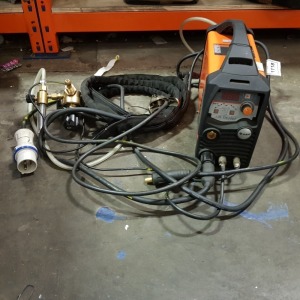 JASIC TIG WELDER - MODEL TIG200P - WITH REGULATOR & LEADS (VERY GOOD CONDITION)