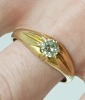 GENTS HALLMARKED 18CT YELLOW GOLD DIAMOND SOLITAIRE RING. ESTIMATED WEIGHT OF DIAMOND 0.40 CARAT. VALUATION FOR INSURANCE PURPOSES £2500