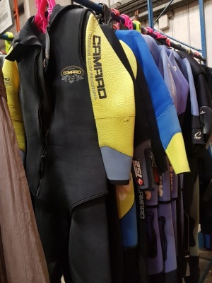 11 X VARIOUS DIVING WET SUITS TO INCLUDE OCEANIC, CAMARO, BEAVER, BODY GLOVE, SHADOW, ETC IN VARIOUS SIZES