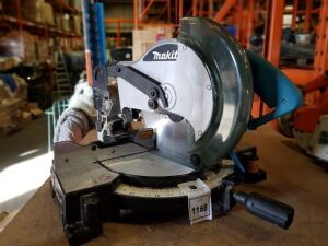 MAKITA MITRE CHOP SAW - 240V (NO MODEL NUMBER)