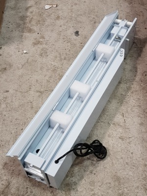 1 X UV DISINFECTIONN VEHICLE WITH REMOTE CONTROL AND WHEELS. SPECIFICATION: 1*150W, DIMENSIONS 275 X 310 X 1105MM. (NEVER BEEN USED BEFORE).