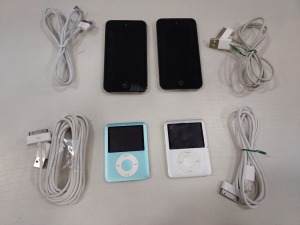 4 PIECE IPOD LOT CONTAINING 2 X APPLE IPOD TOUCH 8GB STORAGE - CHARGE CABLE , 1 X APPLE IPOD TOUCH - 8GB STORAGE- CHARGE CABLE ( SMALL MARK ON SCREEN ) AND 1 X APPLE IPOD NANO 4GB STORAGE - CHARGE CABLE