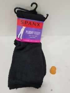 12 X PACKS OF 3 SPANX PLUSHY FEELY COZY SUPERSOFT NKEE SOCKS IN BLACK. (1 TRAY)