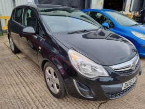 BLACK VAUXHALL CORSA SX1 AC. Reg : DU63TSO, Mileage : 68,571 Details: 5 SPEED MANUAL PETROL VAUXHALL CORSA 1398CC FIRST REGISTERED 30/9/2013 1 KEY NO V5 OR MOT AIR CON CAT N INSURANCE LOSS MILEAGE 68,571