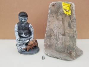 27CM BLACKSMITH AND PET DOG MASTER CAST WITH LATEX SLIP & FIBRE GLASS MOULD (FOR CASTING PRODUCT TO RETAIL £14.99)