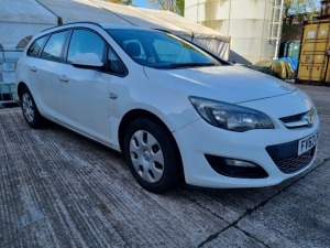 WHITE VAUXHALL ASTRA ES CDTI ECOFLEX S/S 1686 CC 6 SPEED MANUAL DIESEL ESTATE REG FV63 CXM VIN NUMBER WOLPC8EK4E8010133 FIRST REGISTERED 1/2/2014 NO DOCUMENTS NO KEYS VEHICLE IS LOCKED WITH AIR CONDITIONING MOT UNTIL AUG/23/ 2023 LAST MOT'D WITH 115,179 M