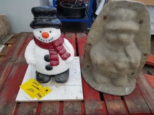 54CM LARGE SNOWMAN MASTER CAST WITH LATEX SLIP & FIBRE GLASS MOULD (FOR CASTING PRODUCT TO RETAIL £50.00)