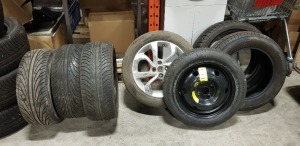 7 X PART WORN TYRES IN VARIOUS BRANDS AND SIZES TO INCLUDE MICHELIN 205/45R17 88H, AVON ZT7 185/65R15 88H, CONTINENTAL 195/55R16 91H WITH ALLOY WHEEL, ETC