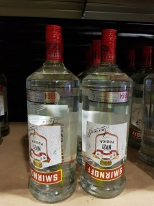 8 X BRAND NEW SMIRNOFF VODKA ( 37.5 % - 1.5 L )