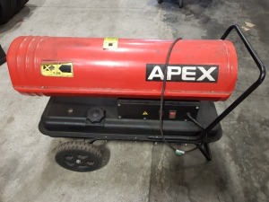 1 X APEX DIESEL OIL / KEROSENE FAN HEATER ( BGO-30 ) - COMES WITH EUROPEAN PLUG - INCLUDES 1 WATER TANK 20 L , 2 X 5L PETROL JERRY CANS AND 1 DIESEL JERRY CAN