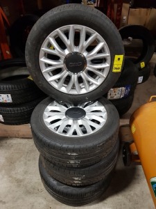 4 X PART WORN FIAT 500 ORIGINAL ALLOY WHEELS WITH 3 CONTINENATAL TYRES ( 185/55/R15 H ) INCLUDES 2 FIAT 500 SCREW CAPS