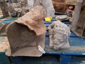 46 CM LENGTH / 23 CM HEIGHT BUCKINGHAM LION MASTER CAST WITH LATEX SLIP & FIBRE GLASS MOULD (FOR CASTING PRODUCT TO RETAIL £29.99)