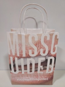 APPROX 13,000 X MISSGUIDED GIFT BAGS - SIZE - HEIGHT-23CM-LENGTH-19CM -DEPTH-9CM ON 1 PALLET -