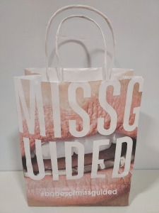 APPROX 4,000 X MISSGUIDED GIFT BAGS - SIZE - HEIGHT-23CM-LENGTH-19CM -DEPTH-9CM ON 1 PALLET -