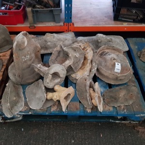 FULL PALLET OF MIXED FIBRE GLASS MOULDS AND LATEX SLIPS- I.E FOX - FACE PLAQUE- SQUIRELL ETC