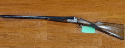 *** FIREARMS CAN ONLY BE VIEWED, BID ON OR PURCHASED BY REGISTERED FIREARMS DEALERS OR A PERSON HOLDING A CURRENT FIREARMS CERTIFICATE OR SHOTGUN LICENCE - WITHOUT EXCEPTION *** DENTON & KINNELL CLASSIC SIDE BY SIDE 12 BORE SHOTGUN WITH FIXED CHOKES. 27 I