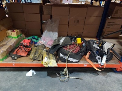 5 X MIXED LOT TO INCLUDE 2 X BAGS OF SAFETY EQUIPMENT IE SCAFFOLD HOOKS, FALL ARREST BLOCKS ,3 X ELSA LIFE SUPPORT APPARATUS (PLEASE NOTE ITEMS HAVE BEEN USED)