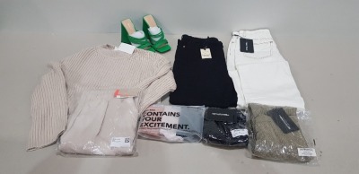 25 PIECE BRAND NEW CLOTHING LOT CONTAINING ZARA FLARED PANTS , FLOUNCE DRESS , MOUNTAIN WAREHOUSE PANTS , RIVER ISLAND SKINNY JEANS , AND VARIOUS PRETTY LITTLE THINGS CLOTHING , ETC - IN VARIOUS SIZES - IN 1 TRAY - NOT INCLUDED