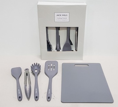 8 X BRAND NEW JACK WILLS 5 PC KITCHEN SETS IE. 4 X COOKING UTENSILS - FISH SLICE, LADLE, TONGUES & WIDE SPOON WITH 1 X CHOPPING BOARD - IN A WINDOW BOX