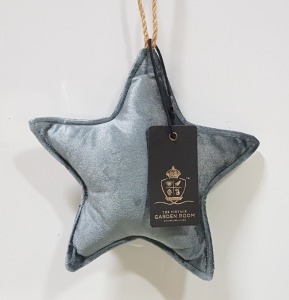 72 X BRAND NEW THE VINTAGE GARDEN ROOM GREY VELVET HANGING STAR SIZE 20 X 20 X 5 CM