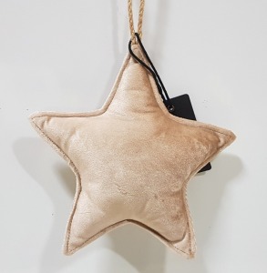 72 X BRAND NEW THE VINTAGE GARDEN ROOM MINK VELVET HANGING STAR SIZE 20 X 20 X5CM