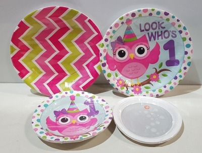 420 X PACKS OF 10 BRAND NEW HAPPY BIRTHDAY PARTY PLATES I.E LOOKS WHOS 1 - PINK ZIG ZAG DESIGN- GREY AND WHITE DESIGN ETC - IN 4 BOXES-26CM AND 20 CM