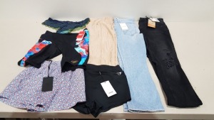 25 PIECE BRAND NEW CLOTHING LOT CONTAINING GYMSHARK TRAINING SHORTS - QED LONDON TURTLE NECK DRESS - PULL & BEAR DEMIN RIPPED JEANS - ZARA SILK DRESS - YAS PETITE SHORTS - ETC - ALL IN VARIOUS SIZES - IN 1 TRAY (NOT INCLUDED)