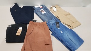 15 PIECE BRAND NEW JEANS LOT CONTAINING JACMORE JEANS , SUPERDRY JEANS , BRAVESOUL JEANS , PULL&BEAR JEANS , TEXAS WRANGLER JEANS , BURTON JEANS - ETC ALL IN VARIOUS SIZES IN 1 TRAY - NOT INCLUDED