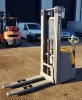 1 X JUNGHEINRICH ELECTRIC EJC 216 FORK TRUCK WITH 1600KG CAPACITY -BUILT IN CHARGER - SN-90529711- LOAD HEIGHT 4.7-METER - 2